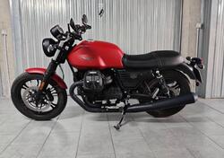 Moto Guzzi V7 III Stone (2017 - 20) usata