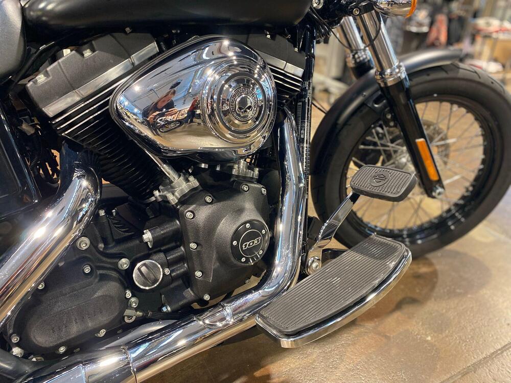 Harley-Davidson 1690 Street Bob (2017) - FXDB (2)