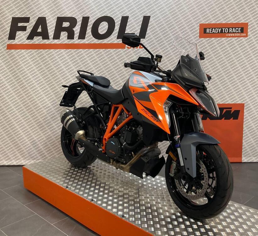 KTM 1290 Super Duke GT (2022 - 24) (2)