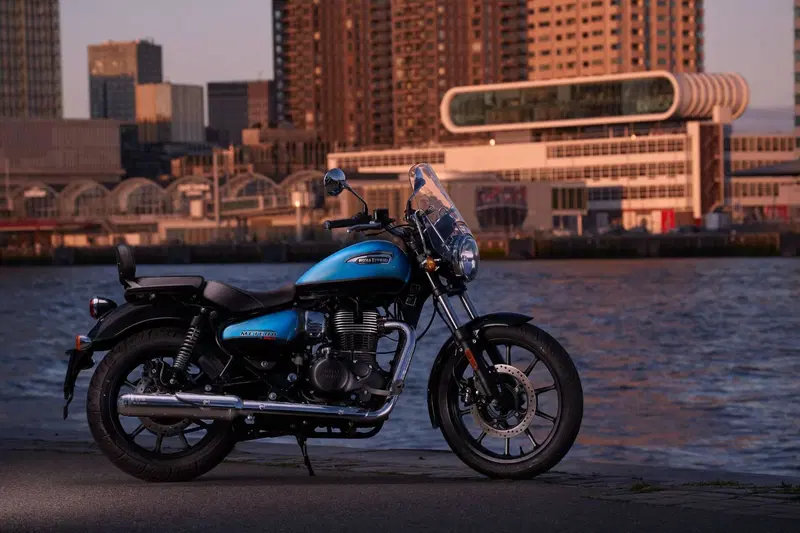 Royal Enfield Meteor 350 (2021 - 26) (2)