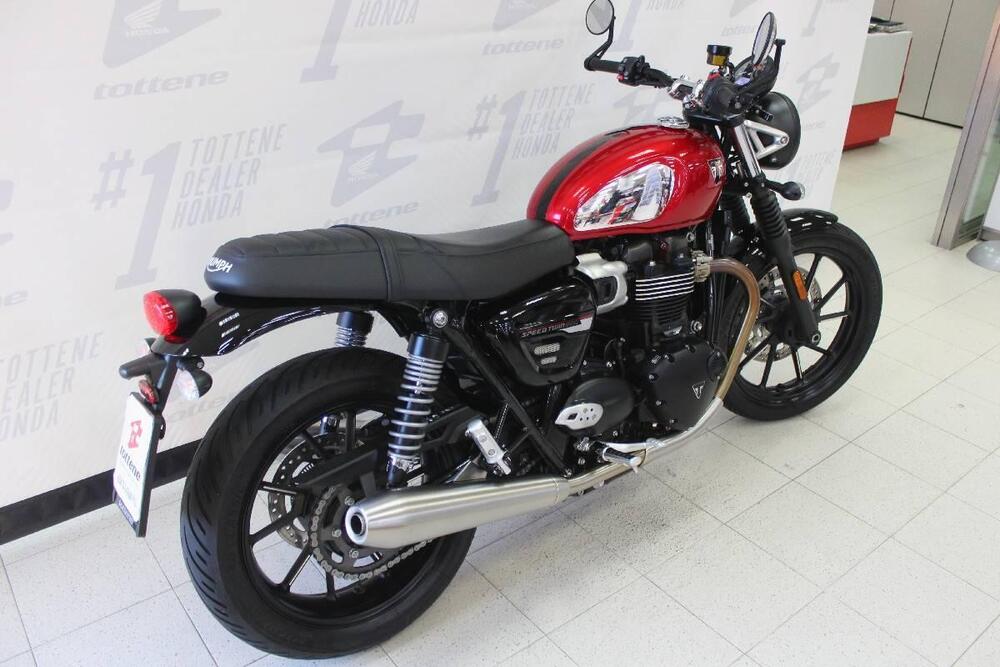 Triumph Speed Twin 900 Chrome Edition (2023) (2)