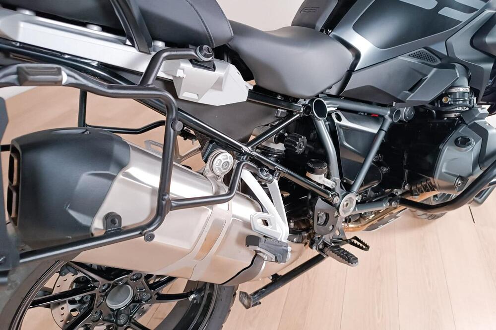 Bmw R 1300 GS Triple Black (2023 - 25) (4)