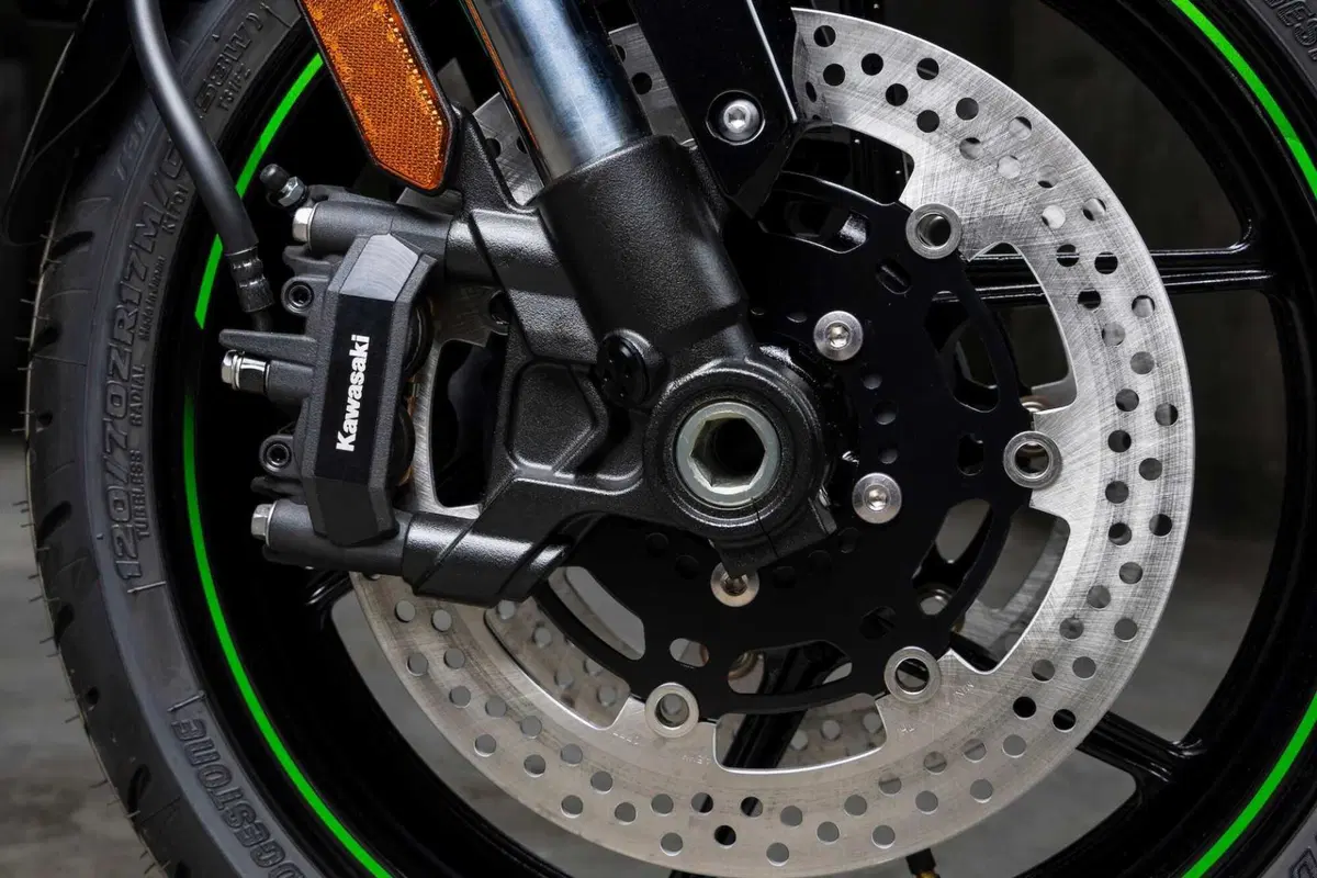 Kawasaki Versys 1100: sempre di più (4)