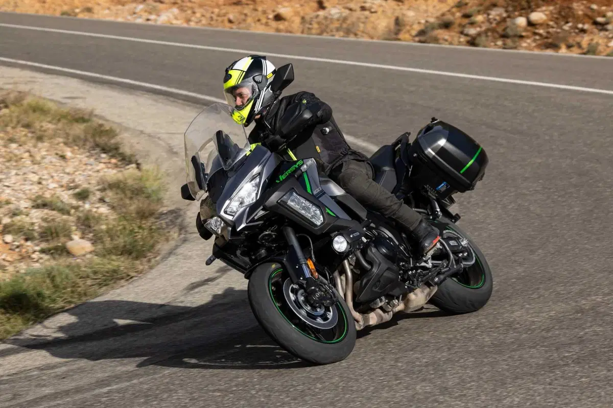 Kawasaki Versys 1100: sempre di più (9)