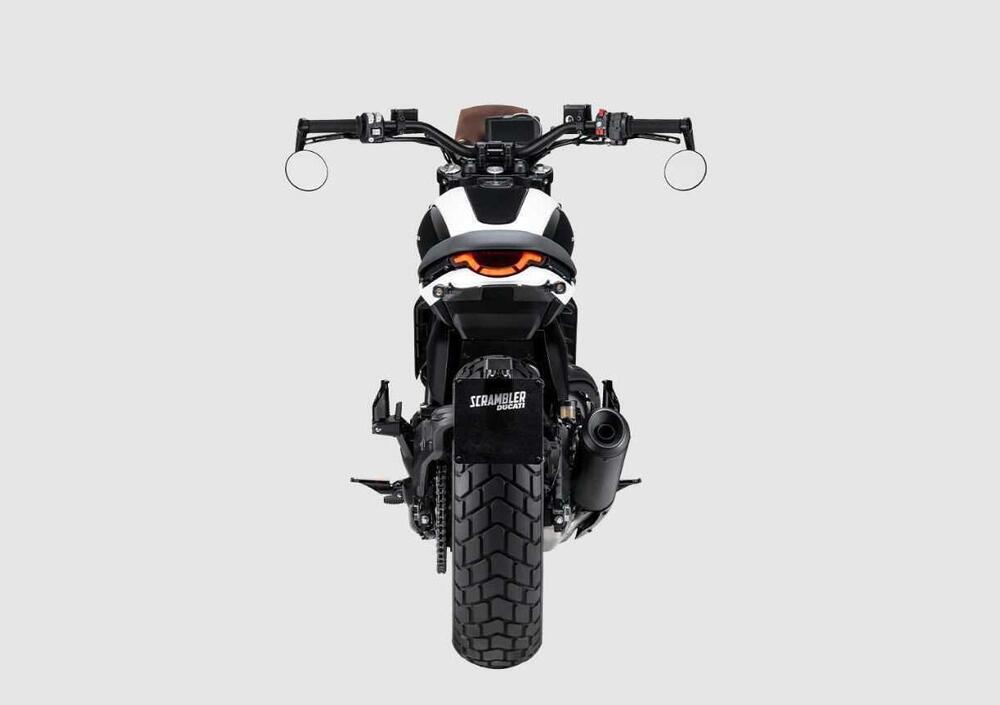 Ducati Scrambler 800 10° Anniversario Rizoma Edition (2025) (4)