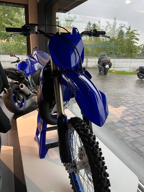 Yamaha YZ 125 (2025) (3)