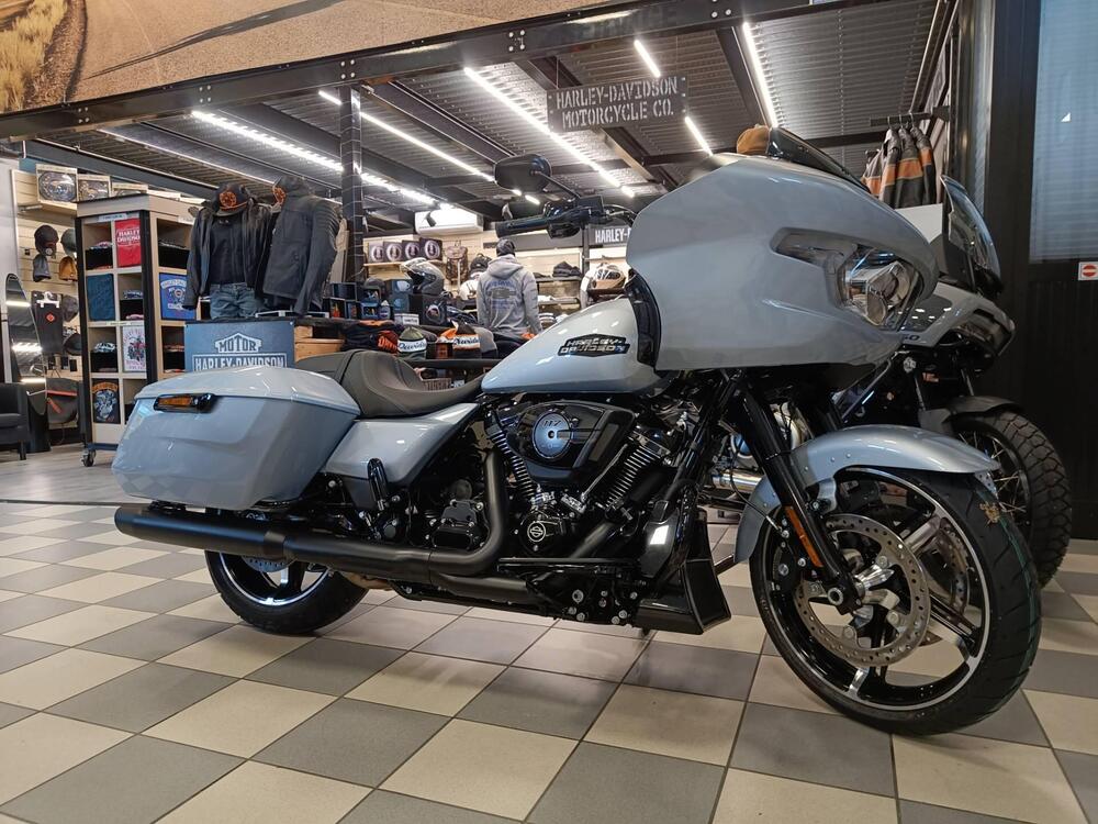 Harley-Davidson Road Glide (2024)