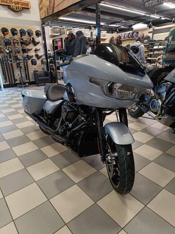 Harley-Davidson Road Glide (2024) (2)