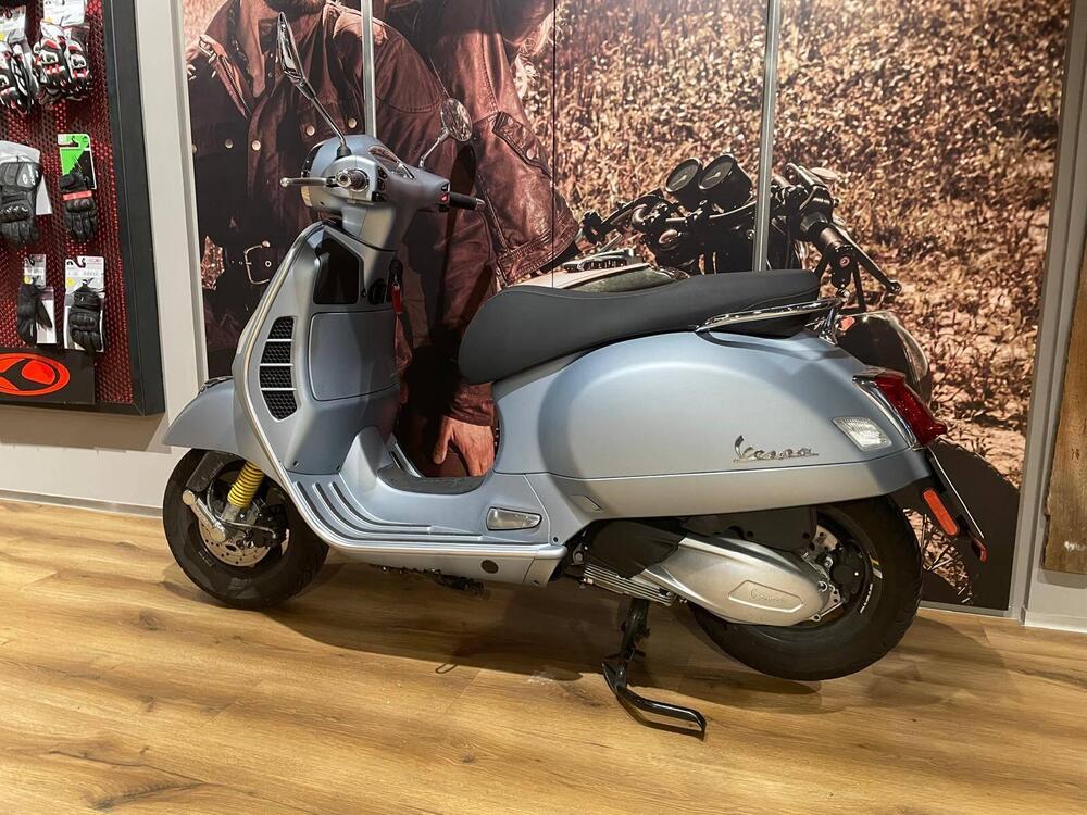 Vespa GTS 300 Super Tech (2023 - 24) (4)