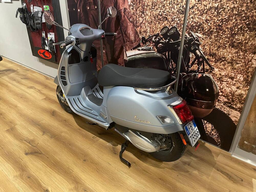 Vespa GTS 300 Super Tech (2023 - 24) (5)