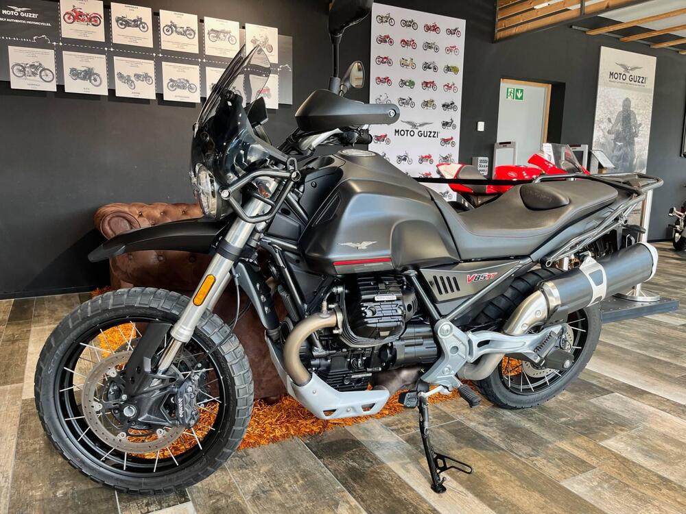 Moto Guzzi V85 TT (2021 - 23) (5)