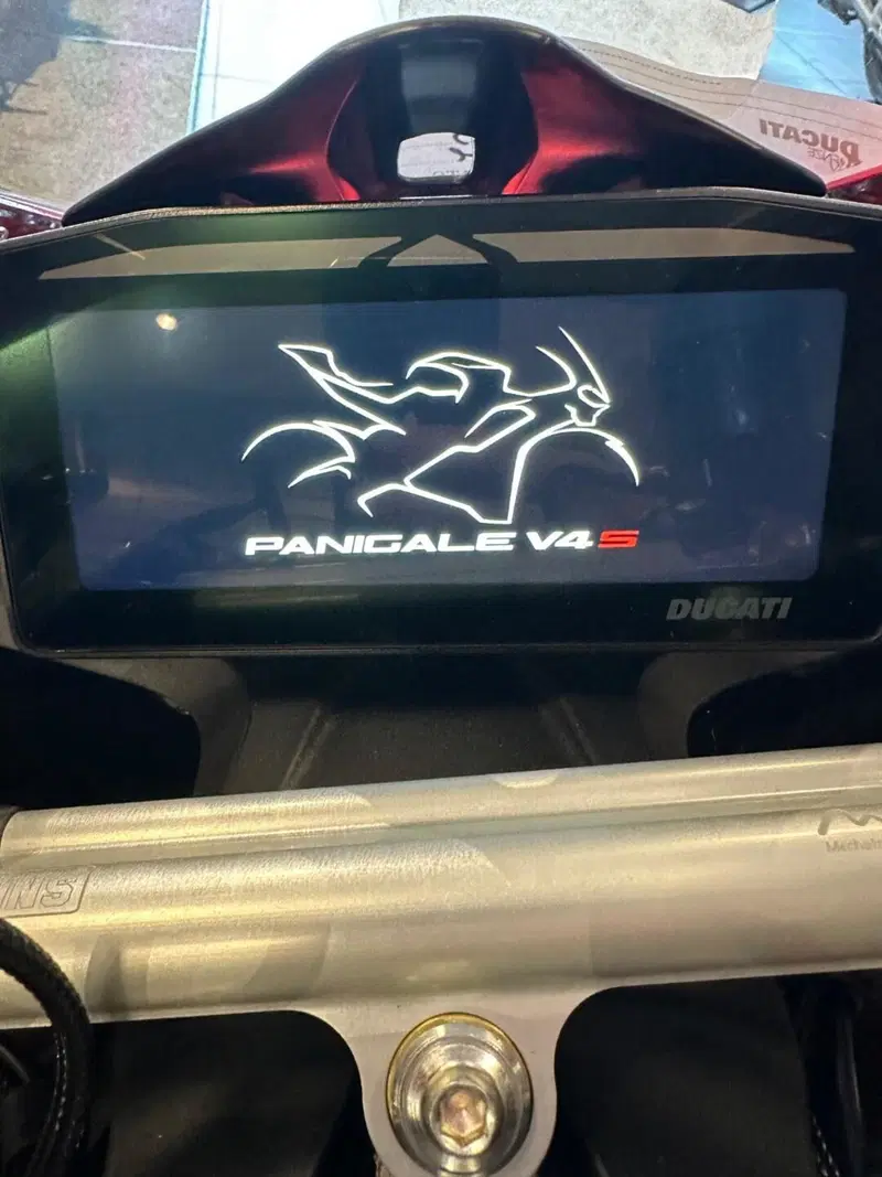 Ducati Panigale V4 S (2025 - 26) (3)
