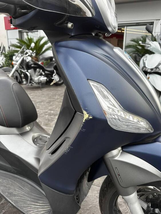 Piaggio Beverly 350 ABS (2016 - 20) (3)