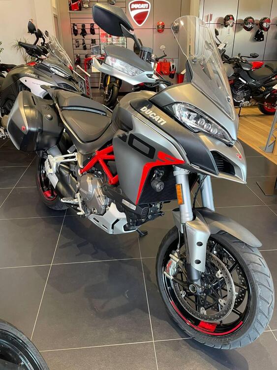 Ducati Multistrada 1260 S Grand Tour (2020) (2)