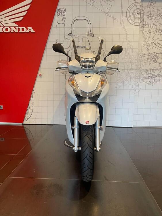 Honda SH 300 i ABS (2016 - 20) (4)