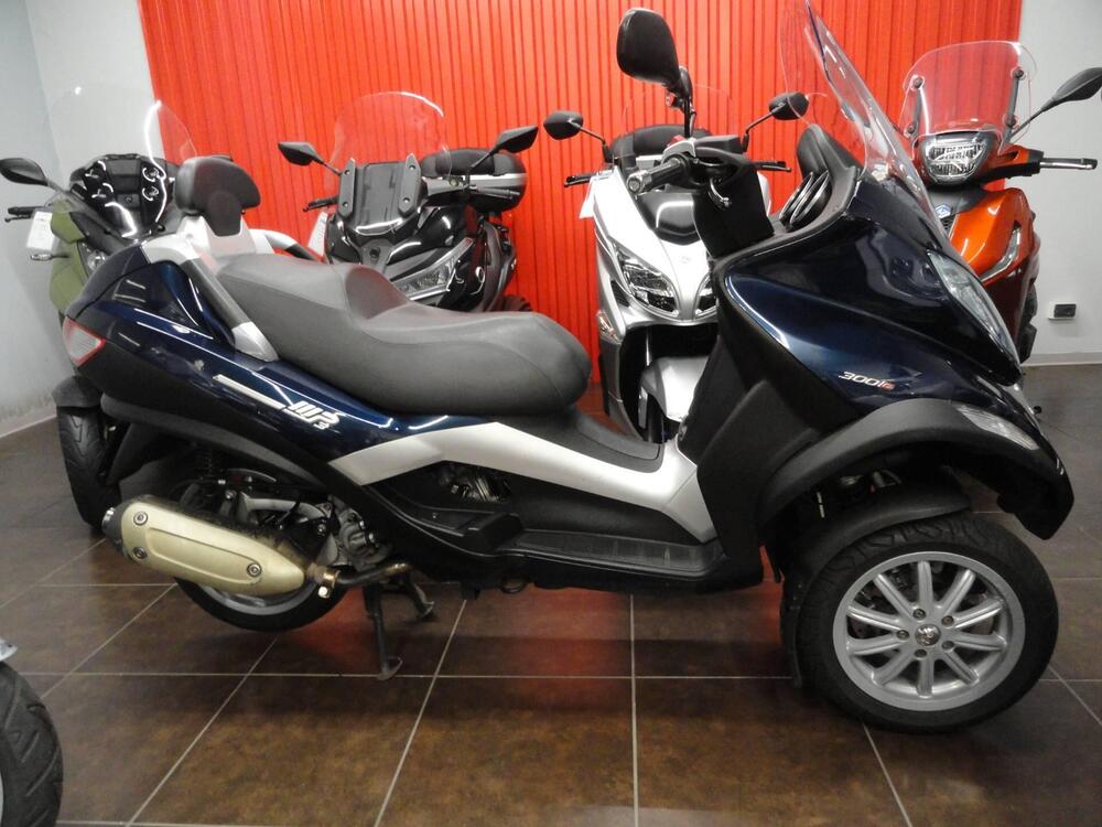 Piaggio MP3 300 (2010 - 11)