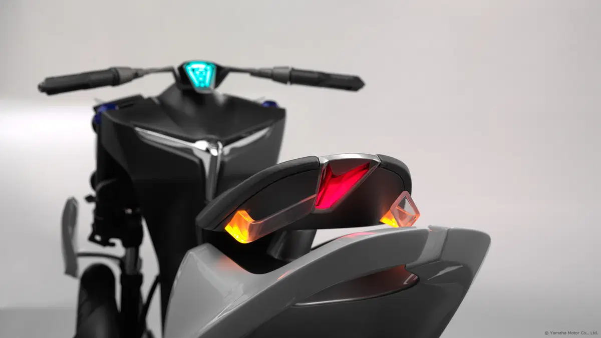 Yamaha 03GEN, il Tricity diventa Scrambler oppure Racing (2)