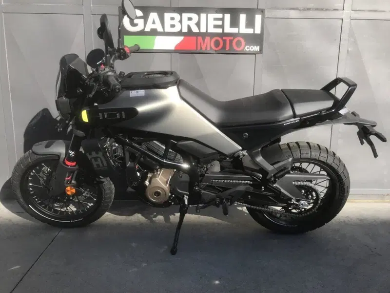 Husqvarna Svartpilen 401 (2024 - 26)