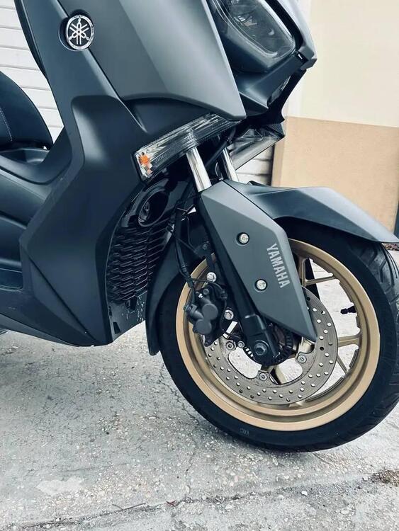 Yamaha X-Max 300 Tech Max (2021 - 24) (4)