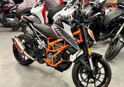 KTM 125 Duke (2024) usata