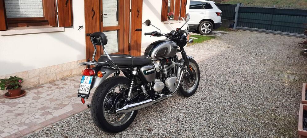 Triumph Bonneville T120 Chrome Edition (2023)