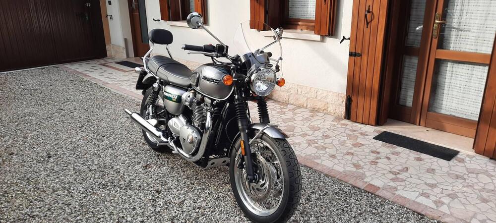 Triumph Bonneville T120 Chrome Edition (2023) (3)