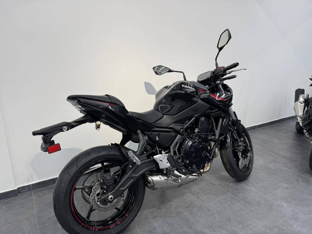 Kawasaki Z 650 (2021 - 25) (4)