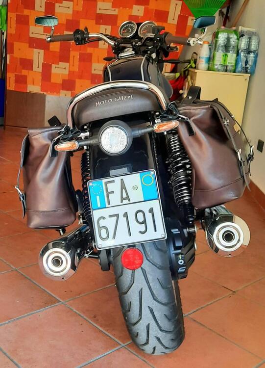 Moto Guzzi V7 Special (2021 - 24) (3)