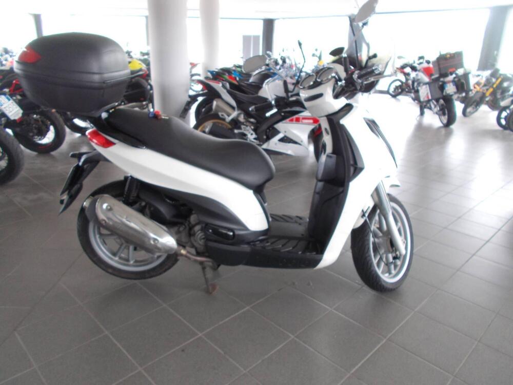 Piaggio Carnaby Cruiser 300 (2008 - 13) (2)