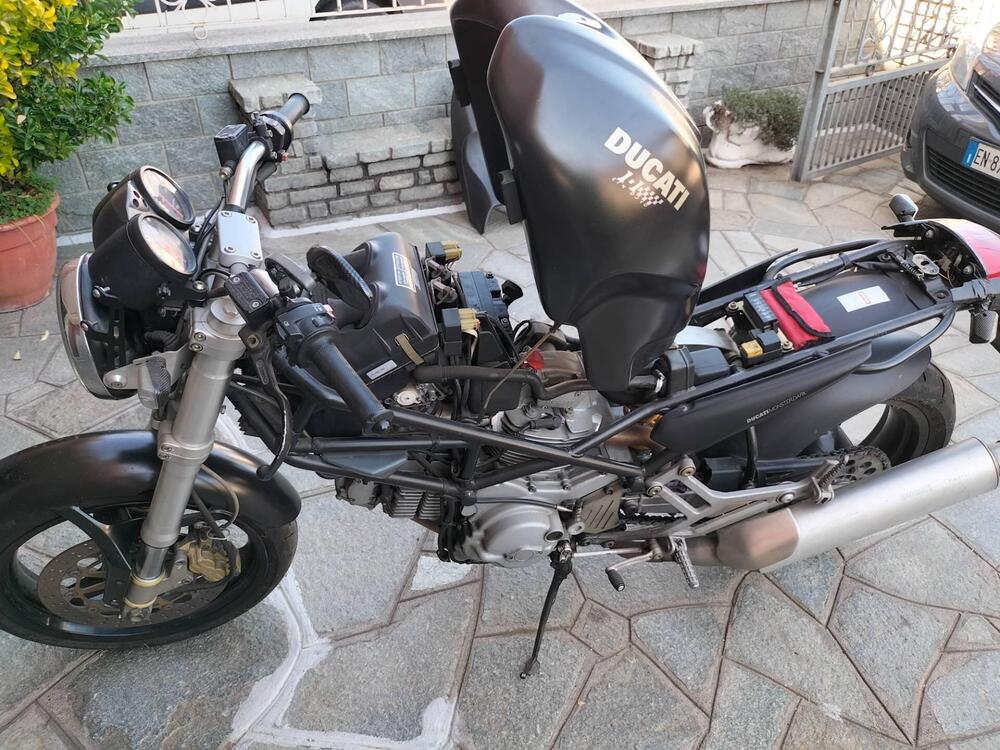 Ducati Monster Dark (4)