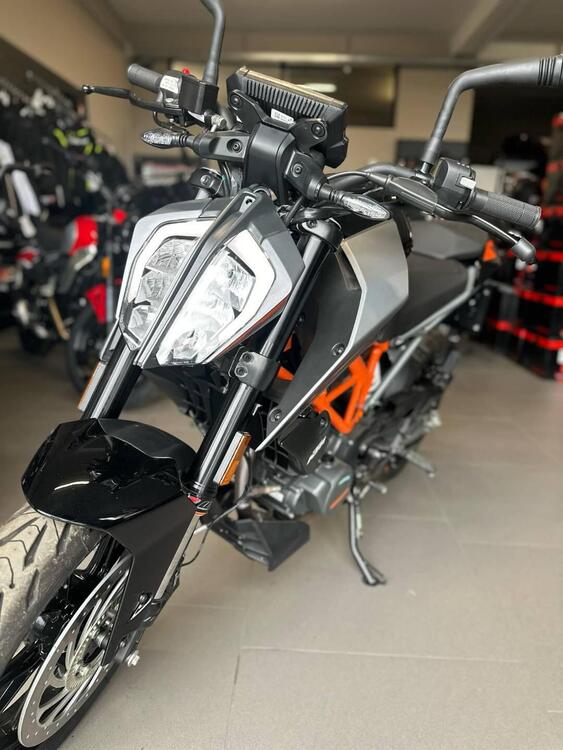 KTM 125 Duke (2024)