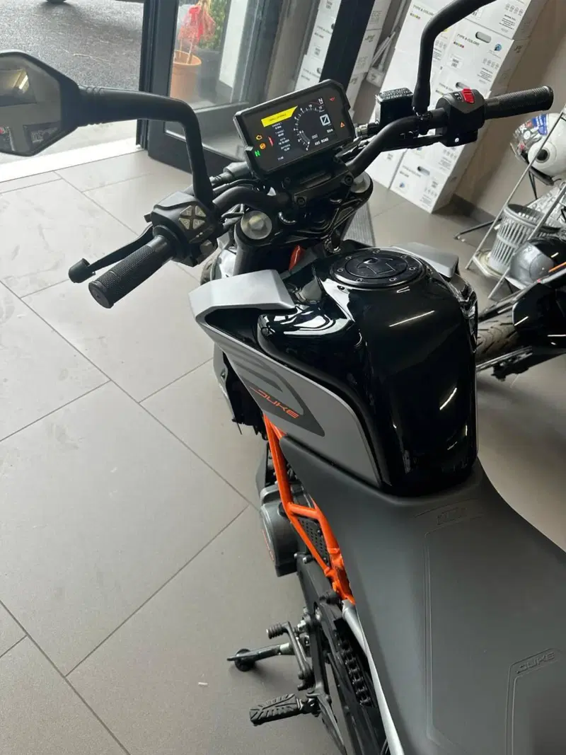 KTM 125 Duke (2024 - 25) (3)