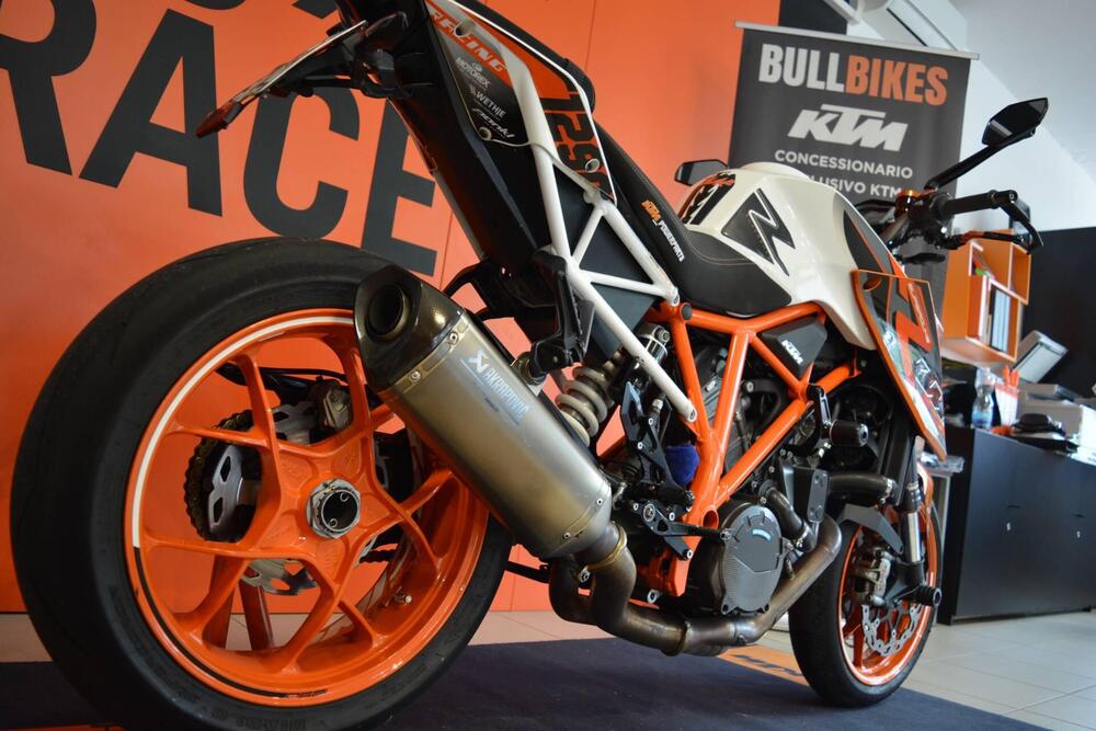 KTM 1290 Super Duke R SE ABS (2016) (4)