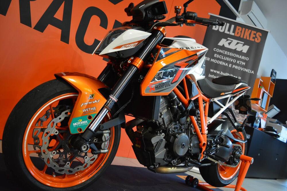 KTM 1290 Super Duke R SE ABS (2016) (5)