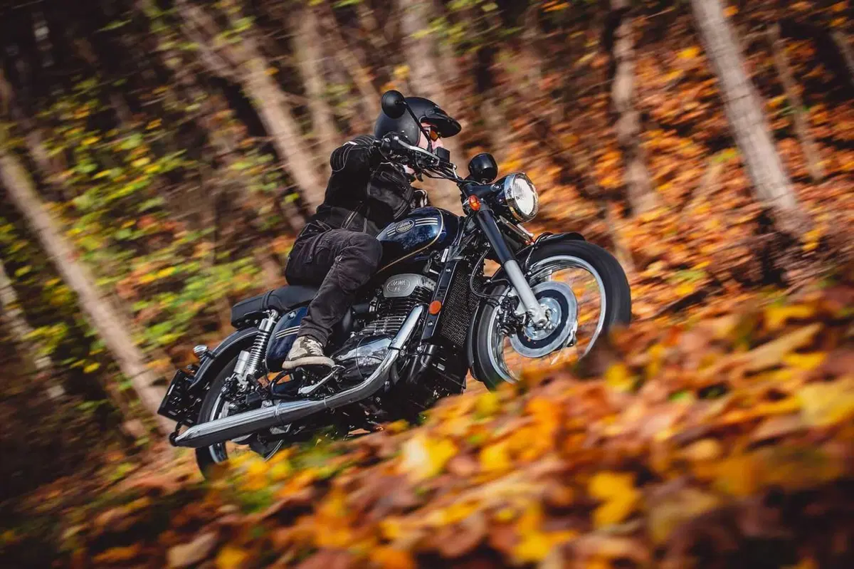 Torna in Italia il marchio Jawa con una gamma da 300 a 650 cc (4)
