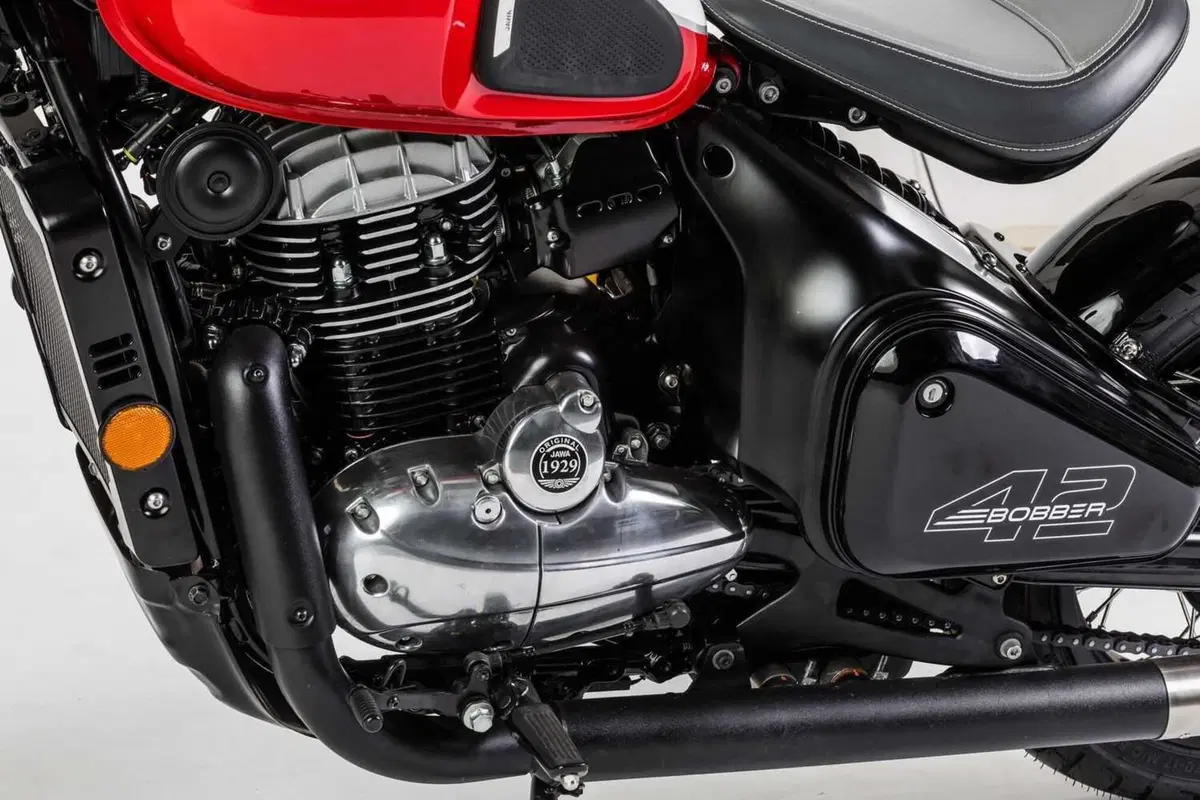 Torna in Italia il marchio Jawa con una gamma da 300 a 650 cc (8)