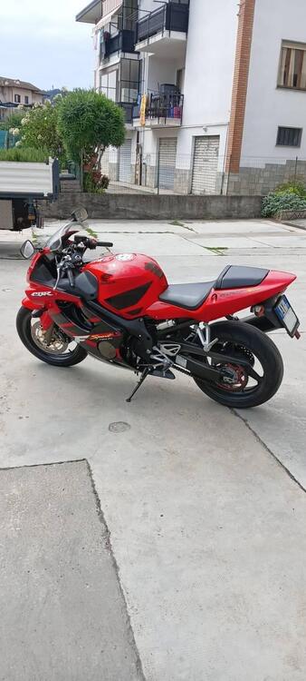 Honda CBR 600 F Sport (2)