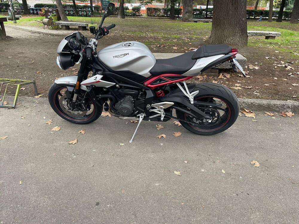 Triumph Street Triple R (2017 - 20) (5)