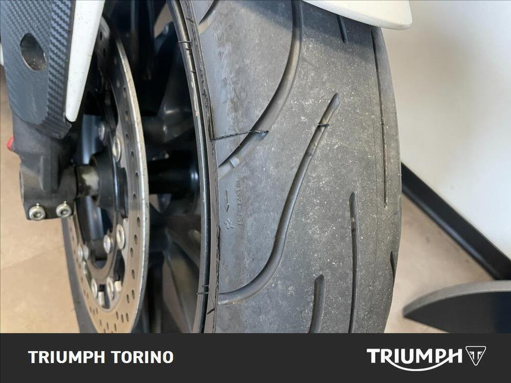 Triumph Speed Triple 1050 ABS (2011 - 15) (2)