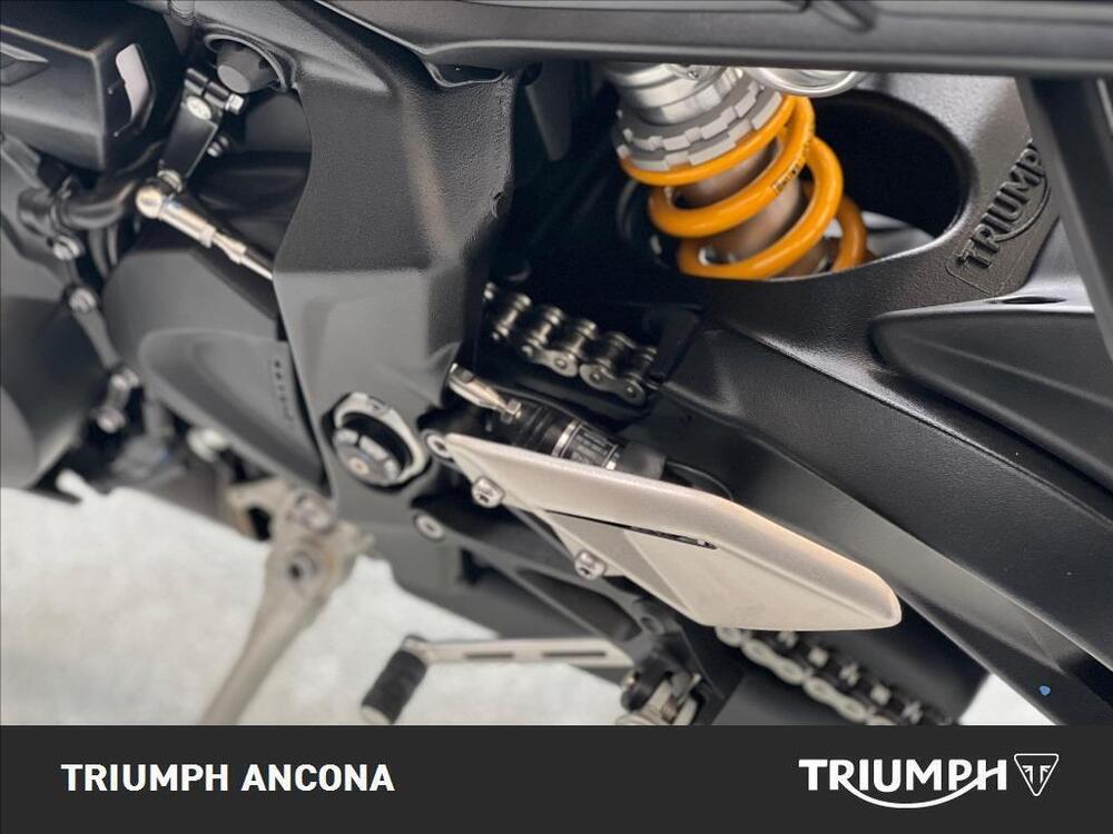 Triumph Street Triple 765 RS (2023 - 24) (2)