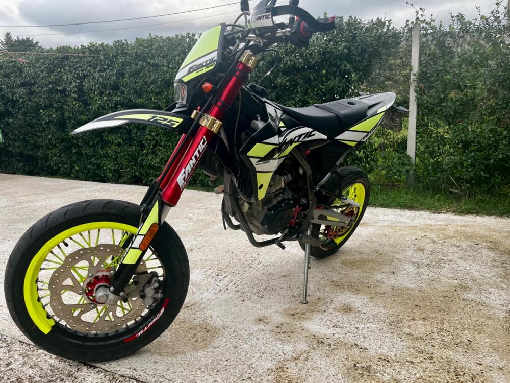 Fantic Motor Motard 125 Casa 4t (2019) (2)