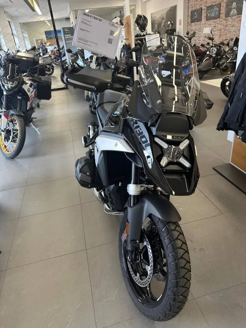 Bmw R 1300 GS Triple Black (2023 - 26) (2)