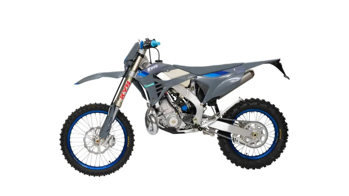 Tm Moto EN 250 EN 250 ES Fi 2T (2025) (3)