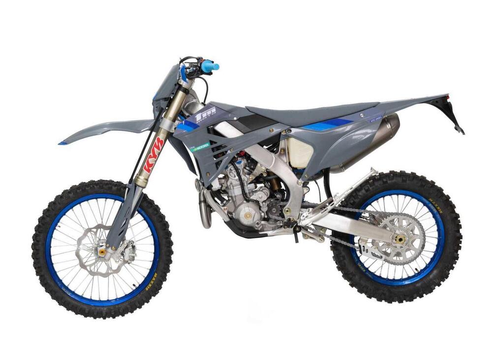 Tm Moto EN 250 ES Fi 4T (2025) (3)