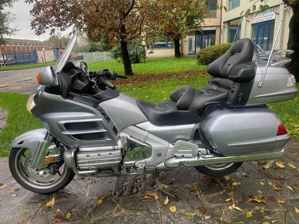 Honda GL 1800 Gold Wing (2007 - 11) (2)