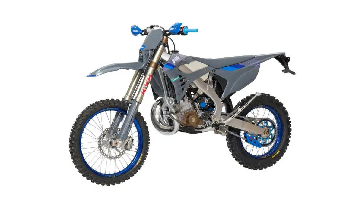 Tm Moto EN 250 EN 250 ES Fi 2T TM Corse (2025) (4)
