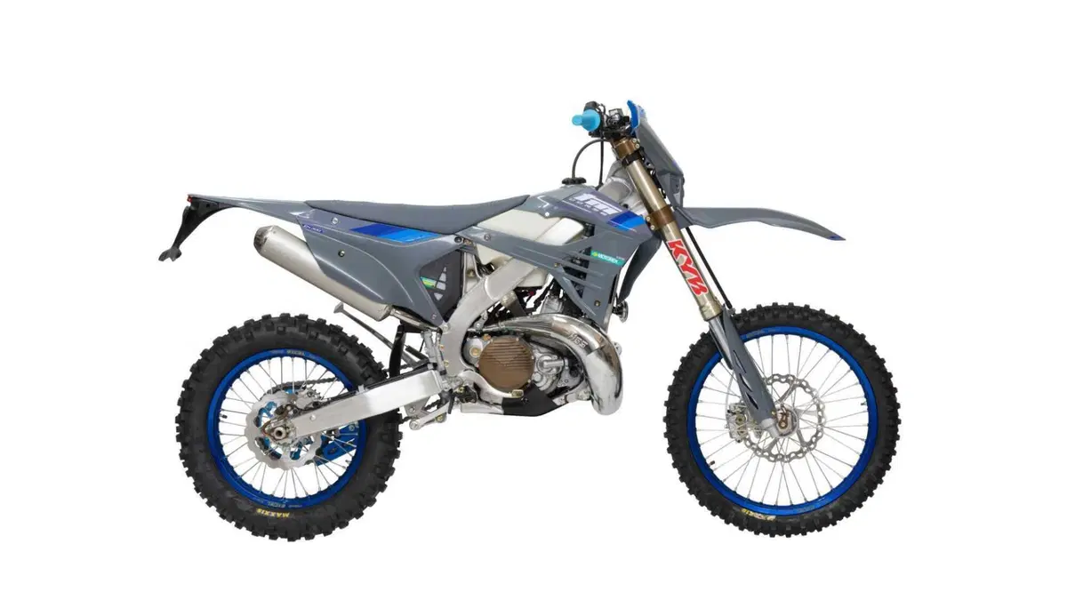 Tm Moto EN 300 EN 300 Fi ES 2T TM Corse (2025) (2)