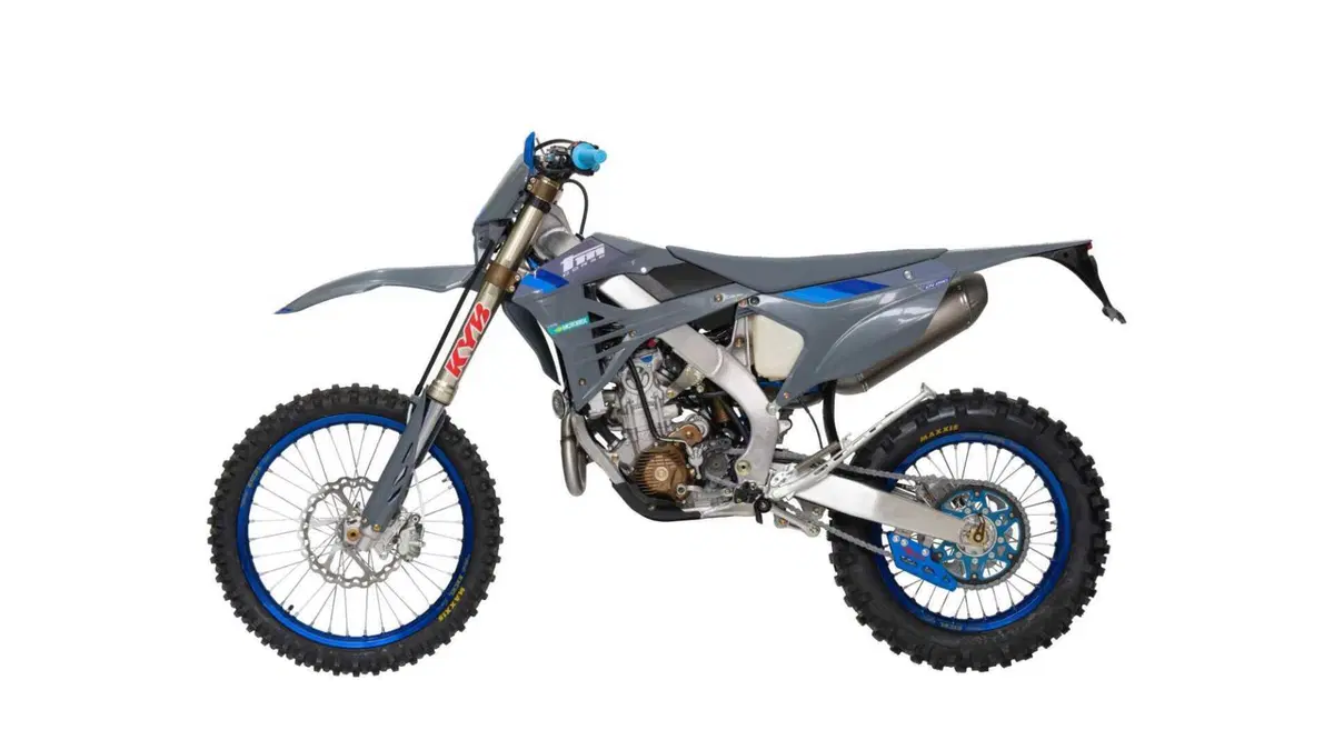 Tm Moto EN 250 F EN 250 ES Fi 4T TM Corse (2025) (3)