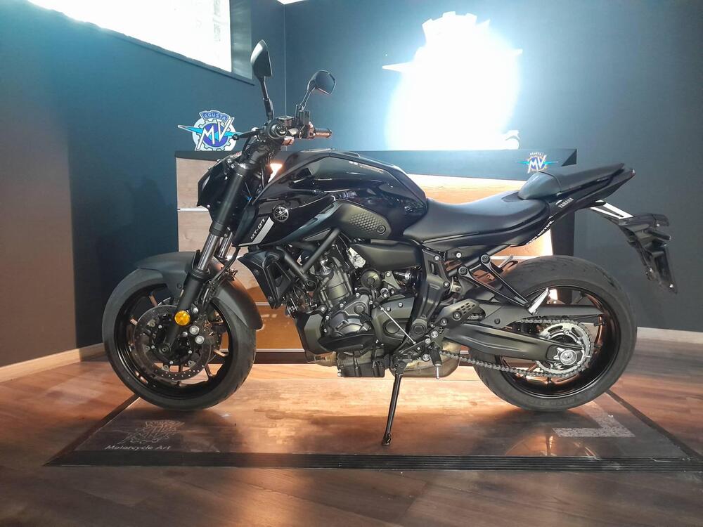 Yamaha MT-07 Pure (2023 - 24)