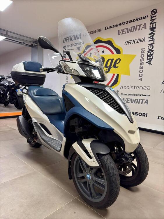 Piaggio Mp3 300 ie Yourban ERL (2011 - 17) (2)